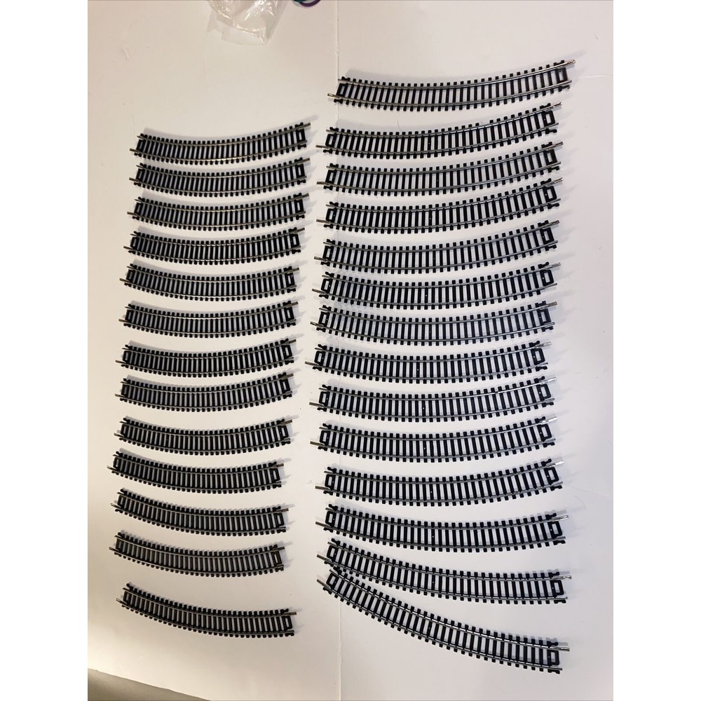 Lot of 27 Life Like Power 101 HO Gauge Curved Electric Train Track Roadbed 9”